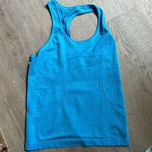 Lululemon tank